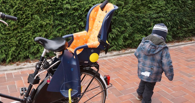 Kinderfahrradsitz Test - Kind und Fahrrad