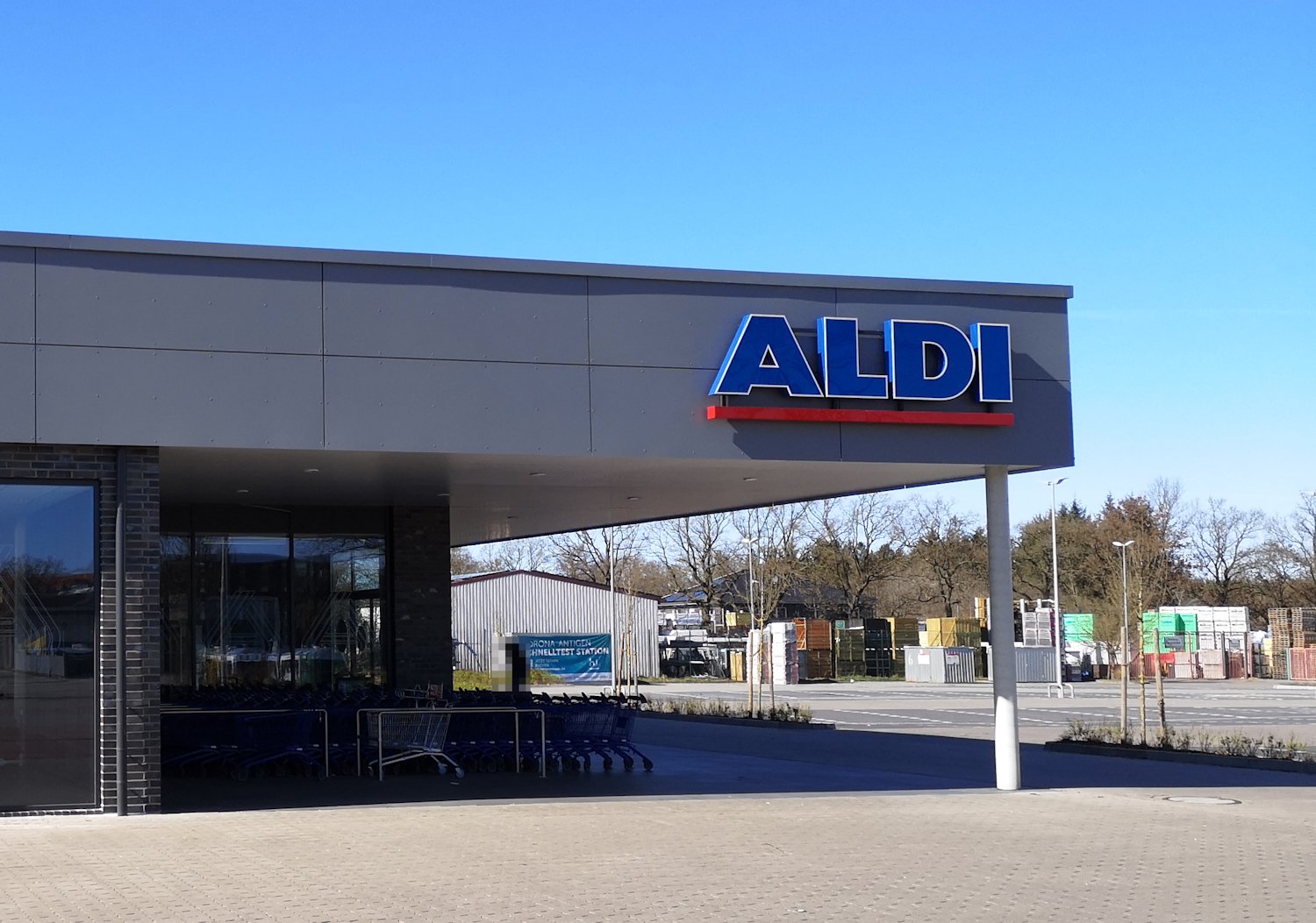 Aldi mit Fahrradzubehör